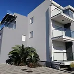 Zatonka 2 *
